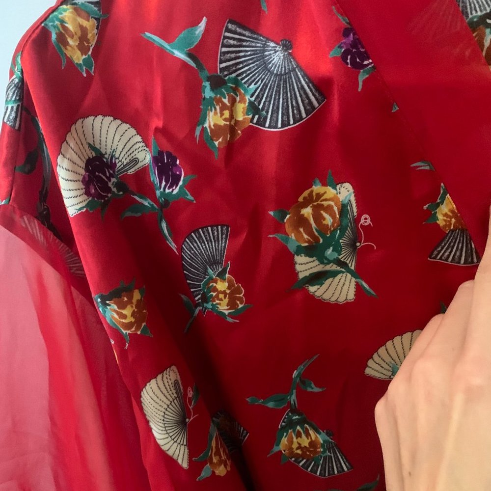 Delicate Satin Red Patterned Robe - Picture 3 of 4